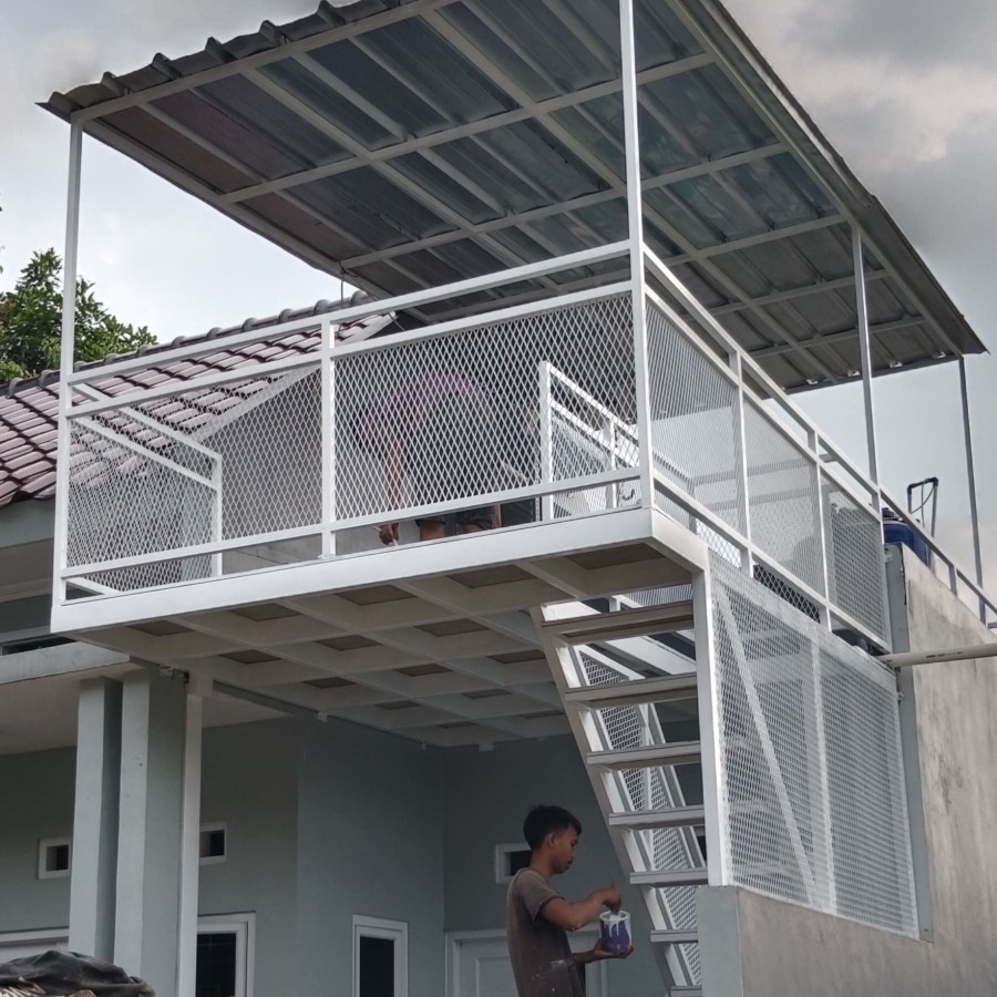 Mezzanine outdoor  kanopi balkon  kanopi dak besi  kanopi baja