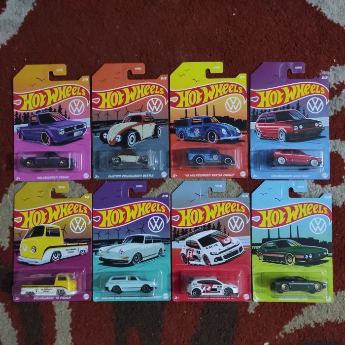 Hot Wheels HotWheels Volkswagen Series 2022 T2 Scirocco squareback beetle golf sp2 HDH40-47