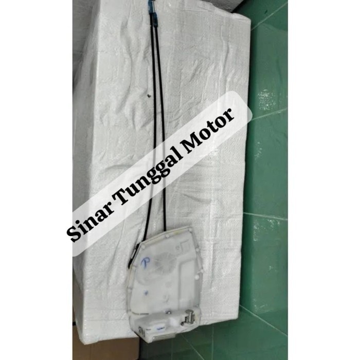 door lock pintu belakang tengah suzuki sx4 x-over dan neo baleno BARU