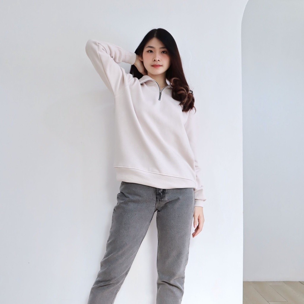 Pakaian Wanita - Sweater Unisex Zipper Old Money Style