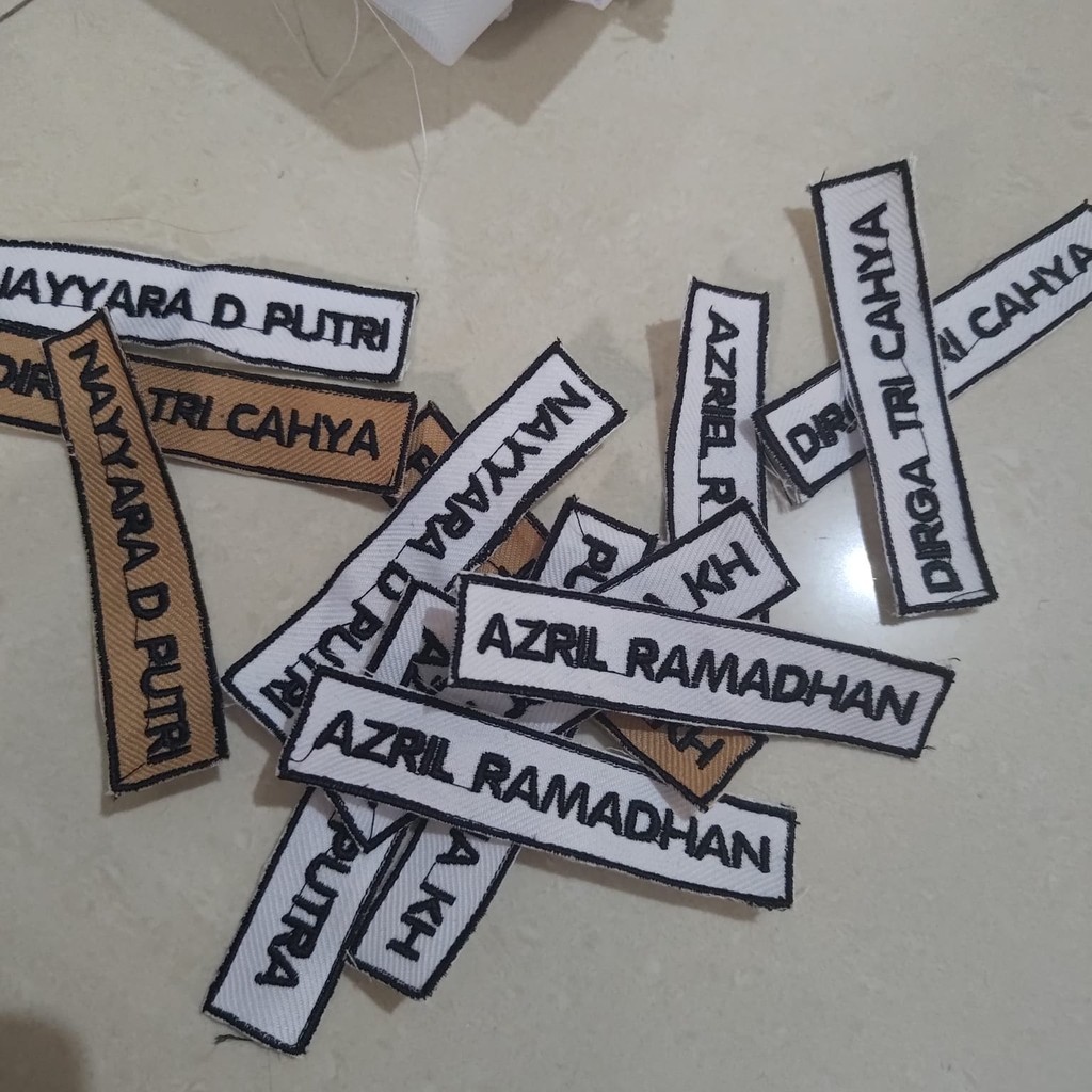 Custom bordir  name tag baju sekolah