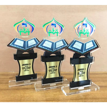 Piala MTQ Plakat Al Quran Piala Lomba Islami Piala Anak