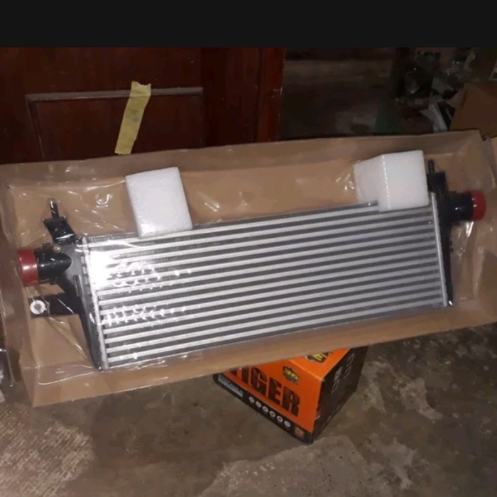 INTERCOOLER RADIATOR INNOVA REBORN NEW Trivindo berkuaalitas