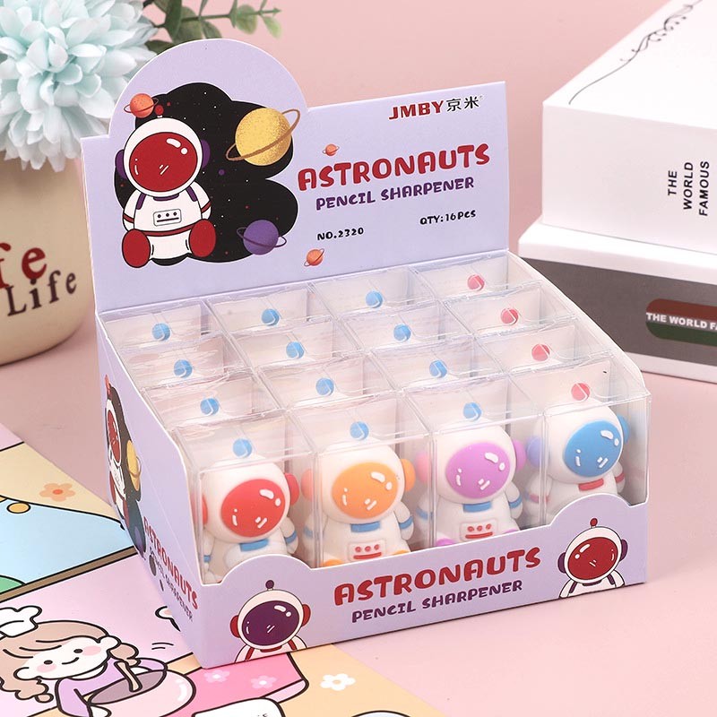 

16pcs/lot Creative Astronaut Pencil Sharpener Cute Mini Hand Mechanical Cutter Knife Stationery gift school supplies