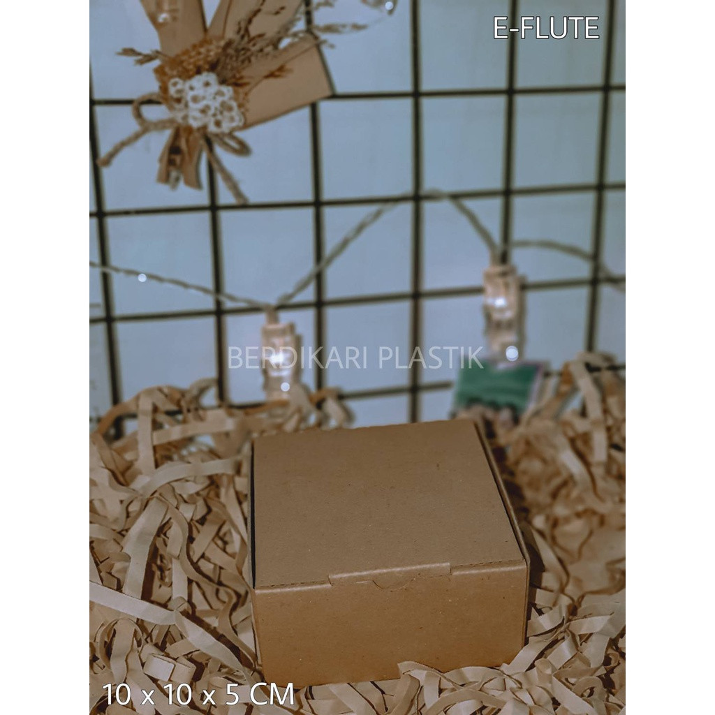 

Box Kardus E-Flute Coklat Untuk Packaging Olshop Sovenir 10x10x5 CM