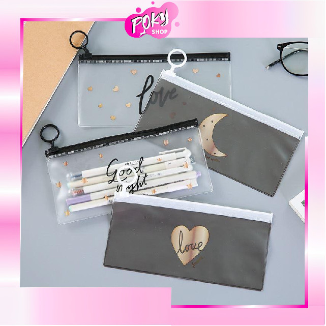 

POKY - S652 Pouch Sleting Transparan Serbaguna / Stationary / Tempat Alat Tulis / Tempat Pensil Zip Tansparan