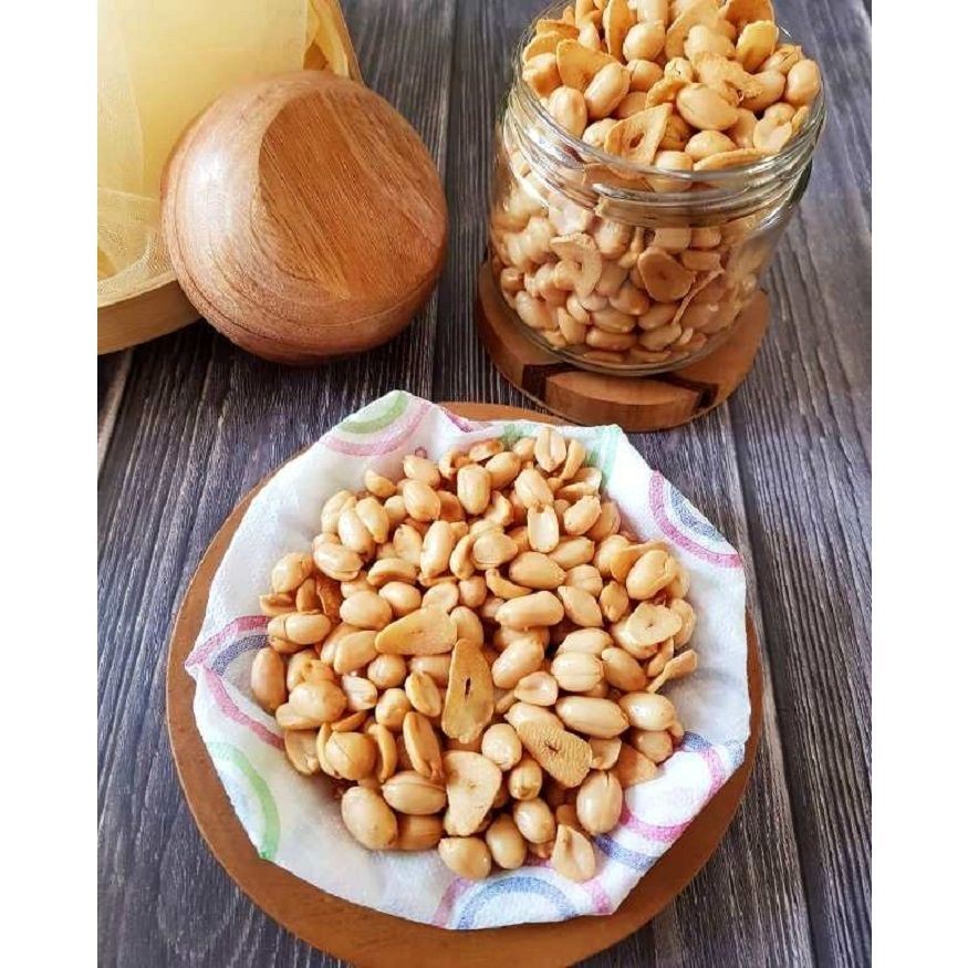 

(1/2kg) Kacang Goreng Bawang 500gr Siap Makan/ Kacang Garing/ Kacang Asin