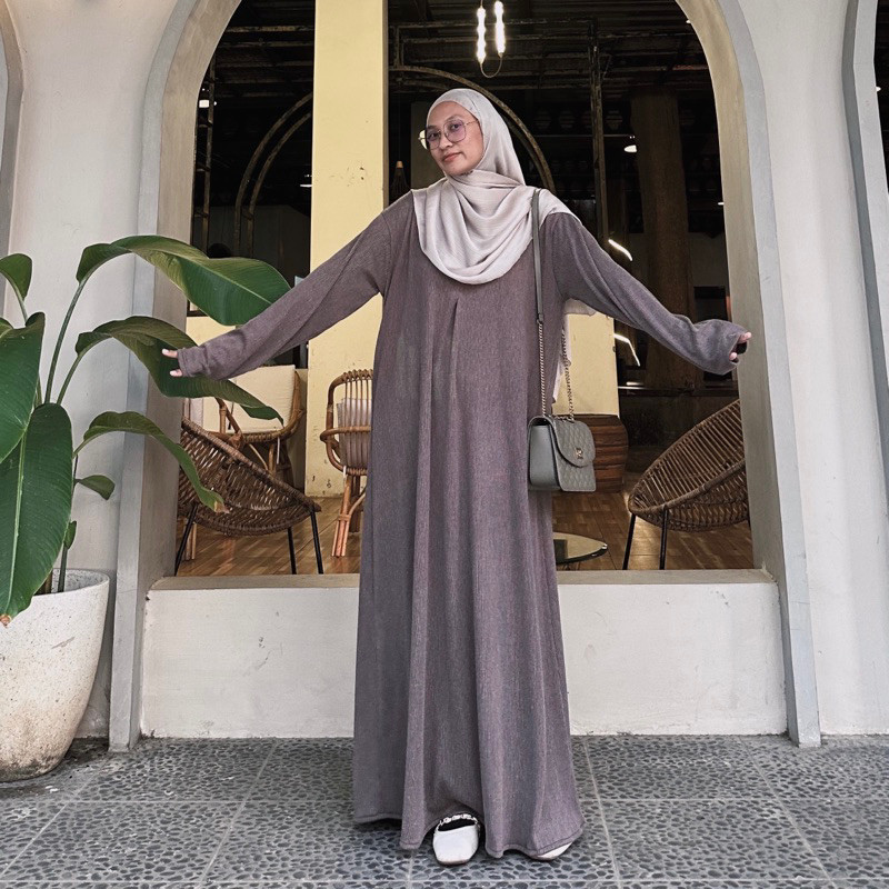 KNIT ABAYA hi.shafiyya hijab shafiyya