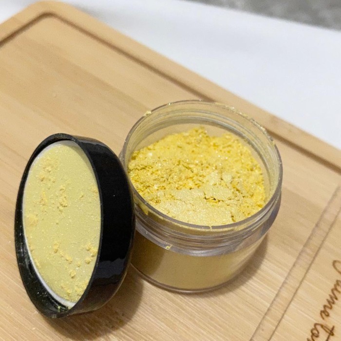 

Tfren99 LIGHT COLORFUL EDIBLE GLITTER 5 GR - GLITTER FOR FOOD AND BEVERAGE - Ligth Yellow