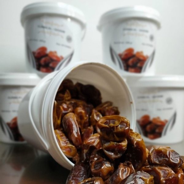 

Kurma Ember Al Qasim 500g Kurma Premium O1045