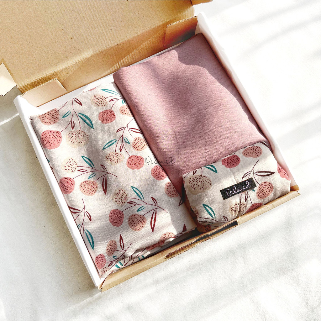 

Hampers Mukena Anak Umur 4 sd 13 Tahun Cocok untuk Kado Ulang Tahun Anak atau Teman Bisa COD/ COD lebaran ramadhan