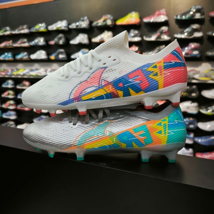 Sepatu Bola Ortus Catalyst Liberte V4 - Silver, 37