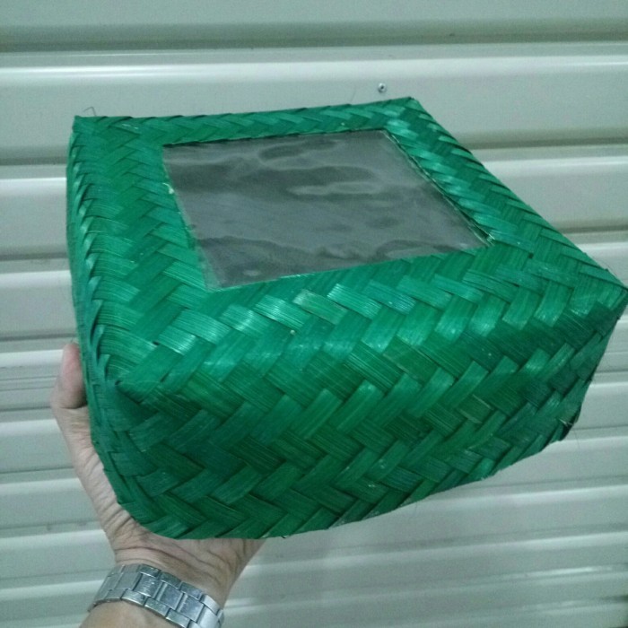 

besek mika warna hijau 22 x 22 (isi 5 pasang)