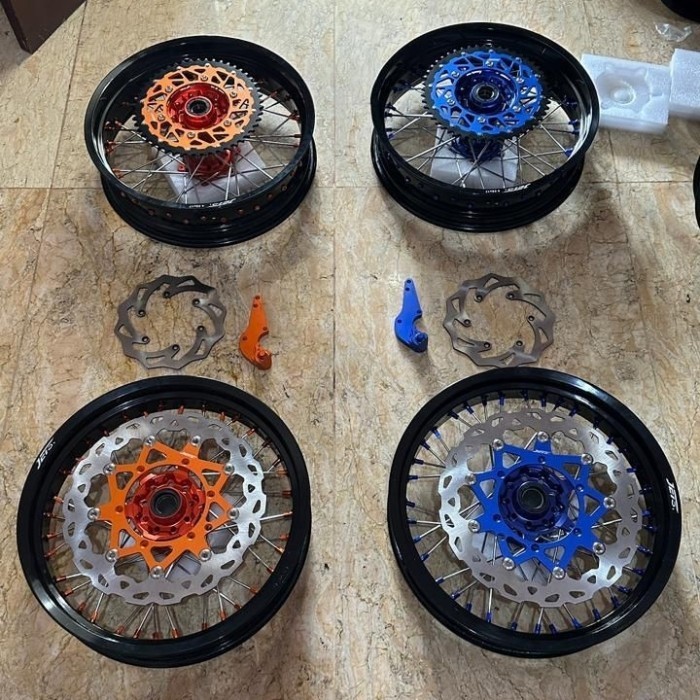 Termurah wheelset/velg set supermoto ktm husqvarna gasgas lengkap gir disc