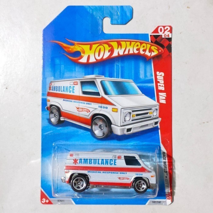 Hotwheels Super Van Ambulance 2010 Race World