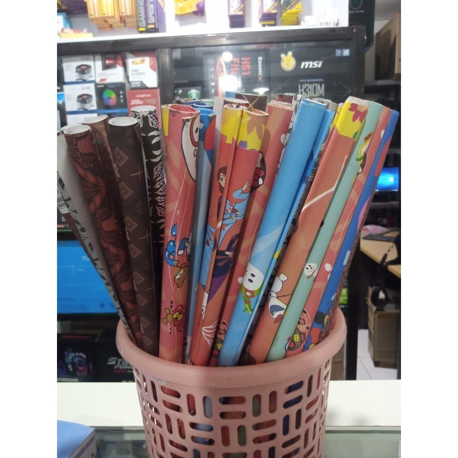 

Bungkus Kado / Kertas Kado / Gift Wrap untuk Kemasan Produk