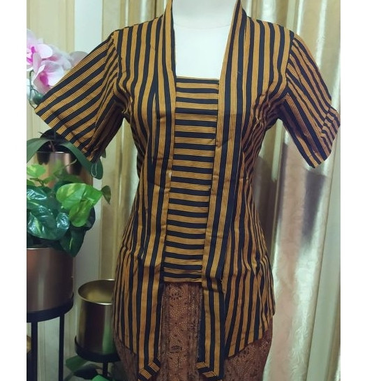 LURIK Atasan kebaya kutubaru lurik lengan pendek katun