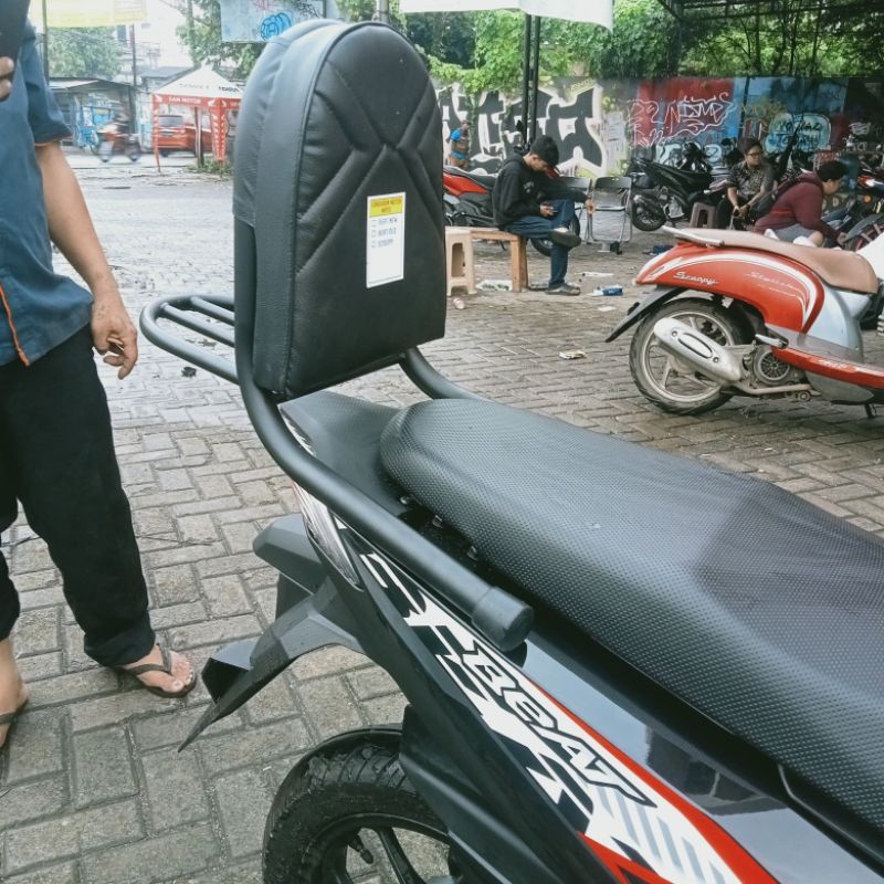 Sandaran Jok Motor Beat Delux Beat Street Beat Fi Beat Karbu Sandaran jok Motor Beat Baru Beat Lama