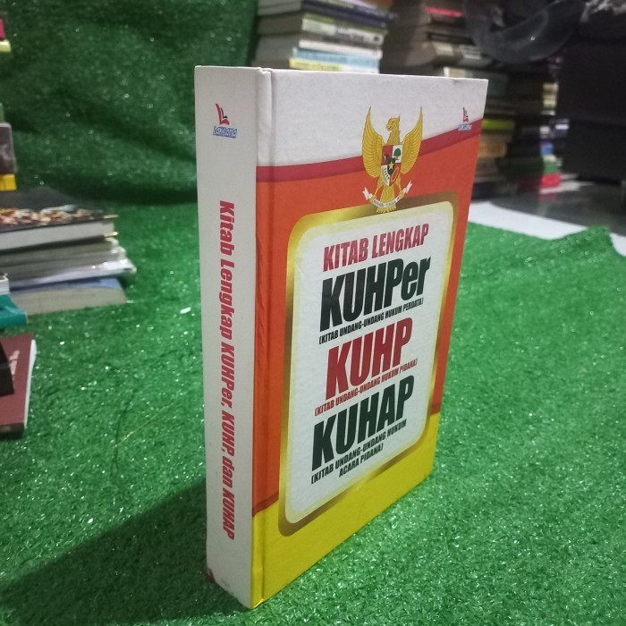 Buku Kitab Lengkap KUHPer KUHPidana KUHAPidana