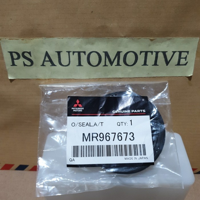 SEAL MATIC TORQUE CONVERTER MITSUBISHI PAJERO ORIGINAL MR967673 PART BARU