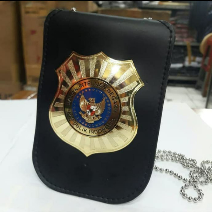 

Kalung holder / Name tag Bin