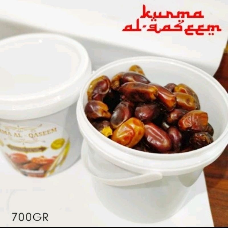 

KURMA AL-QASEEM EMBER 400 / 700 GRAM / KURMA AL QASEEM ORIGINAL STOK TERBARU