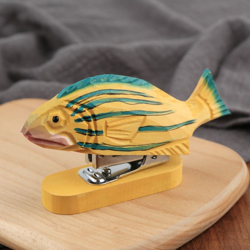 

Animal Shaped Wood Carving Paper Binding Stapler Paper Binding Handmade Wood 3D Animal Paper Binder Handcrafts Paper Fixing