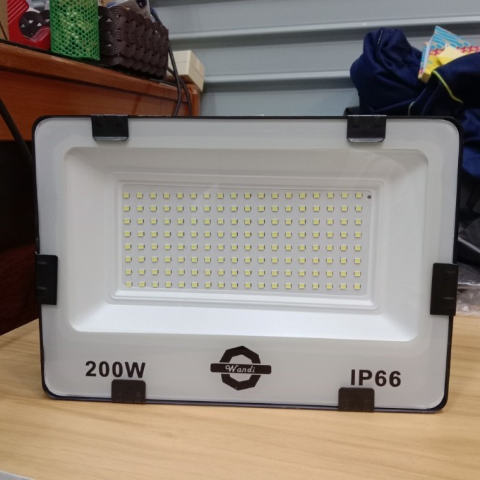 WANDI LAMPU SOROT LED 200W 200WATT / LAMPU SOROT LED 200WATT ip66