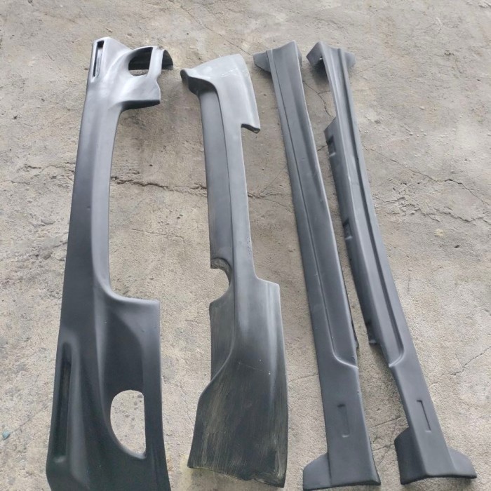 bodykit yaris bodikit yaris bodykit toyota yaris 2006 2007 2008 gialla