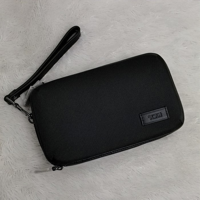 tumi x lexus clutch triple zip original new