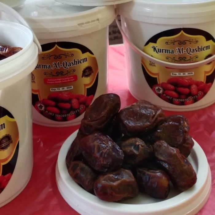 

Kurma AL QASHIEM Berat 500gr