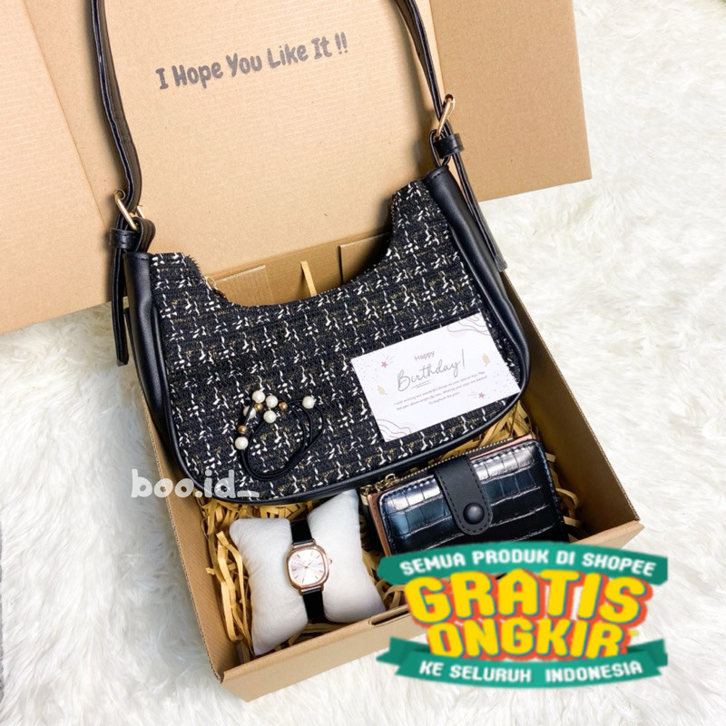 

[B4997]HAMPERS GIFT BOX SHERIN BAG KADO ULANG TAHUN PACAR/KADO ANNIVERSARY/KADO WEDDING/KADO IBU/KADO GURU/HAMPERS GIFTBOX TAS/ hitam putih pink polos