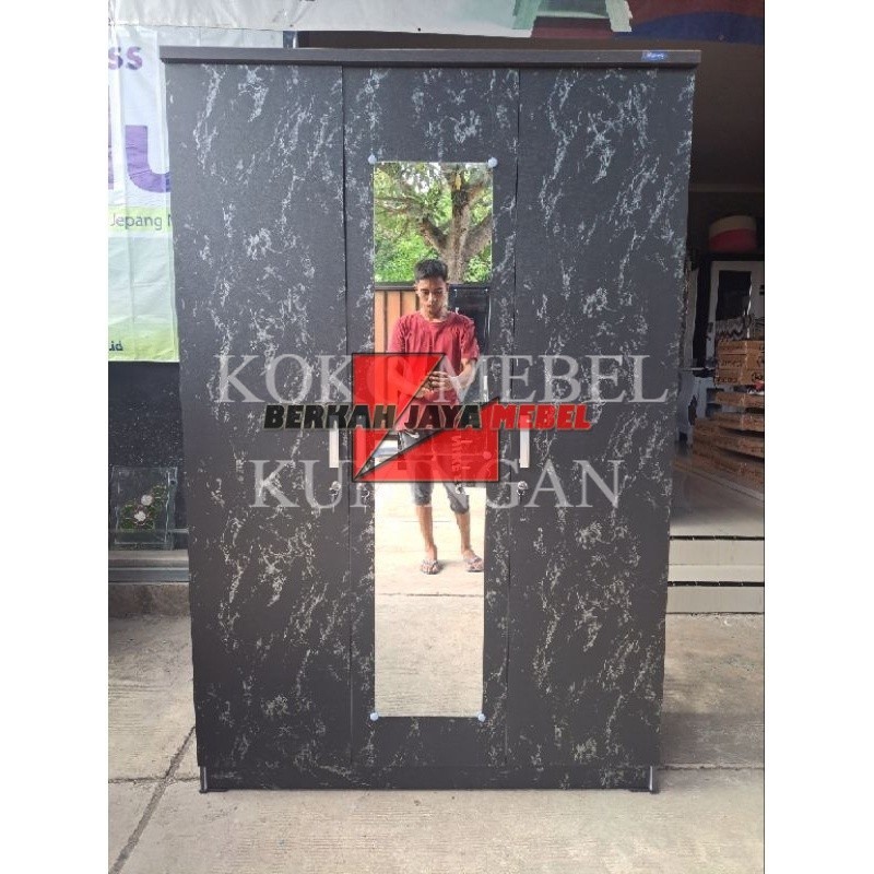 (COD) Lemari Pakaian 3 Pintu Olympic  Lemari Motif Marmer Lemari Minimalis  Kuningan Majalenka Indra