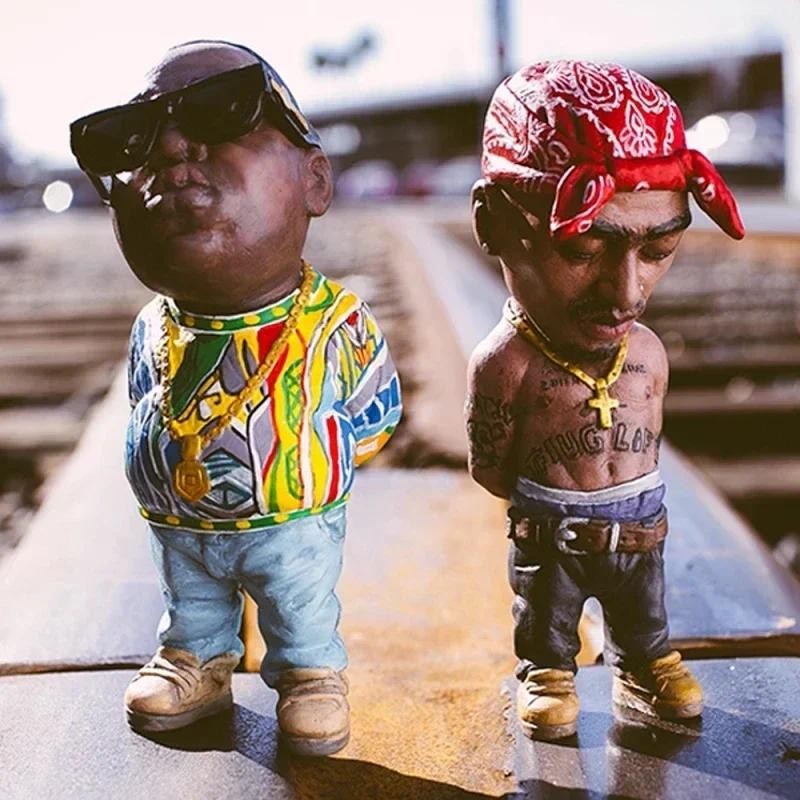 

Tupac Figurine New Rapper Star Cool Hip Hop Guy Ornaments Creative Desktop Statue Home Living Room Office Decor Doll Rapper