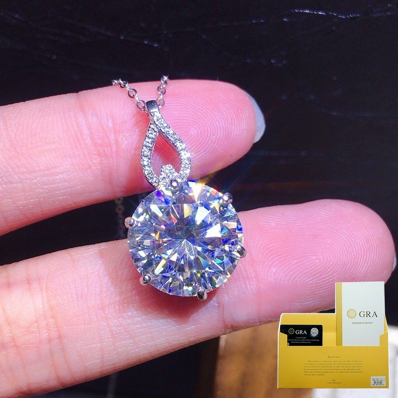 (With Gra Certificate) Liontin Kalung Wanita 5 Karat Pt950 Moissanite