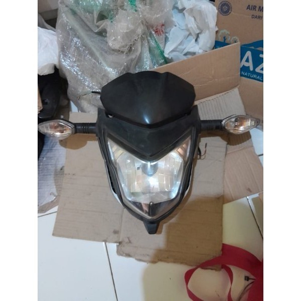 Batok depan set headlamp lampu depan speedometer Cb 150 R old lama original copotan spidometer kilom