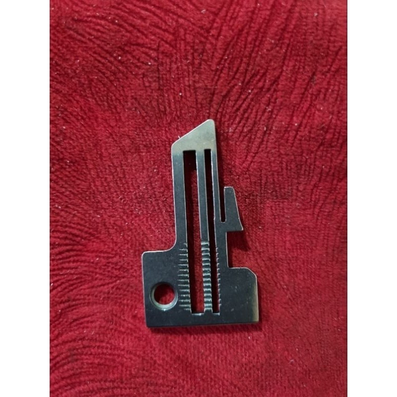 Needle plat/plat gigi mesin jahit Obras Yamato DCZ 3 benang