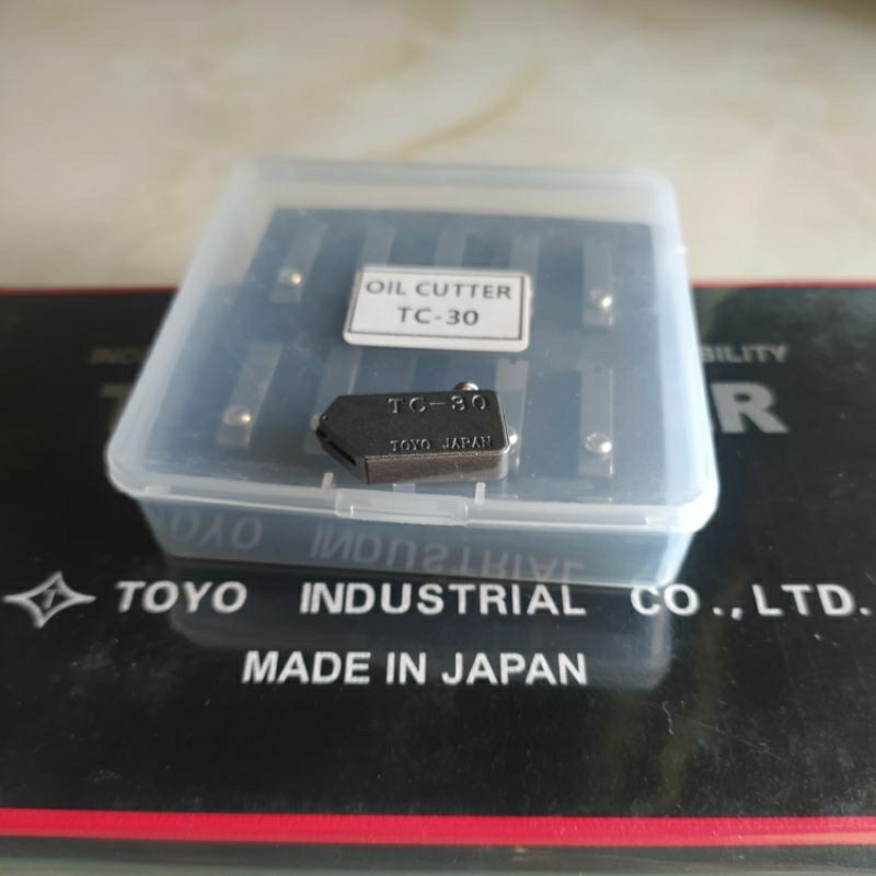 

Alat pemotong kaca toyo Tc 90 Mata pisau potong kaca alat potong kaca original mata pisau kaca asli