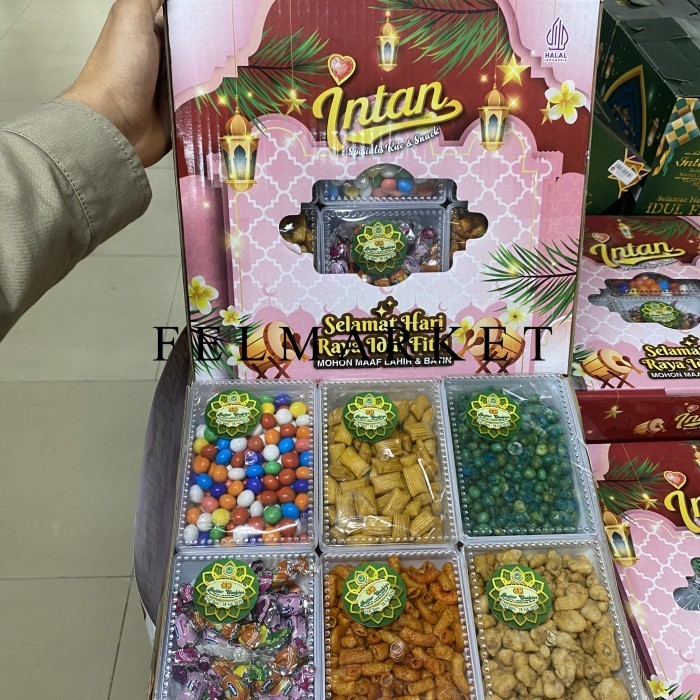 

Hampers Snack Lebaran 6 Macam / Box