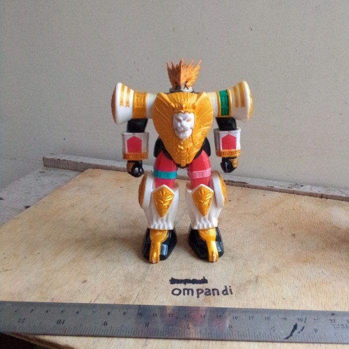 BB00 robot power rangers putih