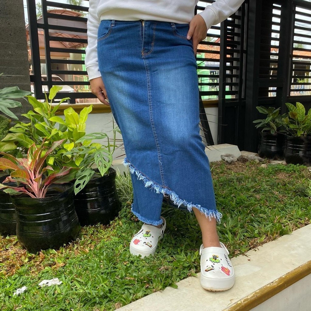 ROK 7/9 PINGGANG KARET RAWIS BAWAH Polos Wanita