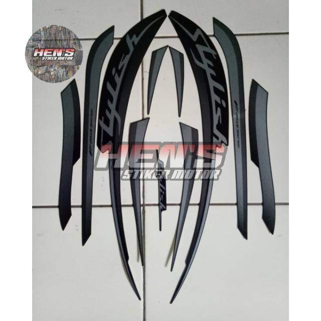 STRIPING SCOOPY STYLISH 2019 HITAM