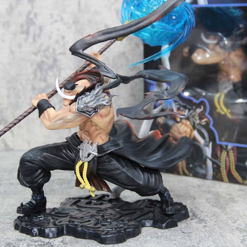 One Piece POPMAX Four Emperors Tiens Whitebeard Figure Battle Whitebeard Luminous Model Ornament Gif