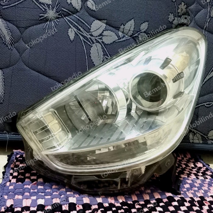 Headlamp lampu depan Daihatsu sirion 2012 2013 2014 kiri