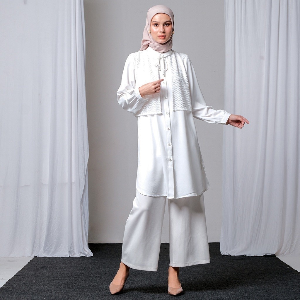 SIMPLICITY Lace Vest Layer Tunic Mini Dress / Dress tunik brukat lebaran wanita 2024 kekinian terbar