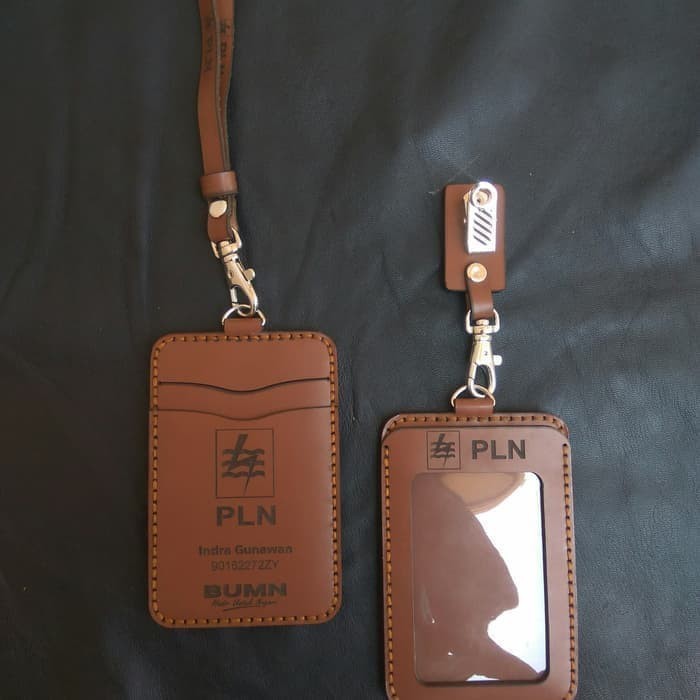 

NAME TAG KULIT CUSTOM NAMA | NAME TAG CUSTOM | ID CARD HOLDER - Coklat, CUSTOM