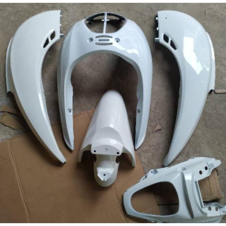 cover body full set bodi halus scoopy karbu putih 2010-2011-2012