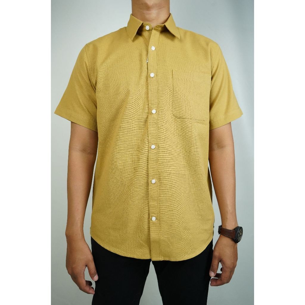 STANLEY ADAMS Kemeja Pria Lengan Pendek Reguler Fit Kuning Mustard Polos  | Hem Pria Reguler