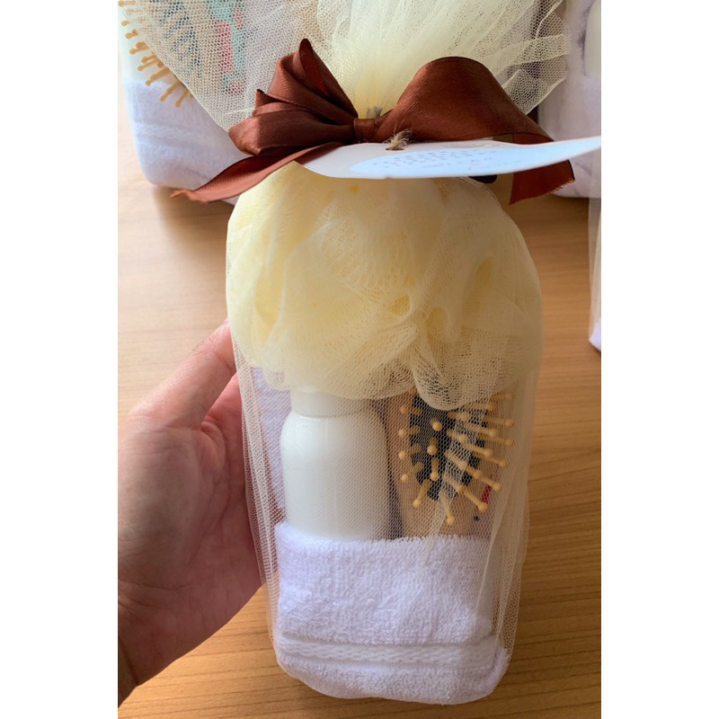 SOUVENIR HANDUK PUTIH ALAT MANDI - SOUVENIR SIRAMAN - HAMPERS SIRAMAN - SOUVENIR HAMPERS PENGAJIAN P