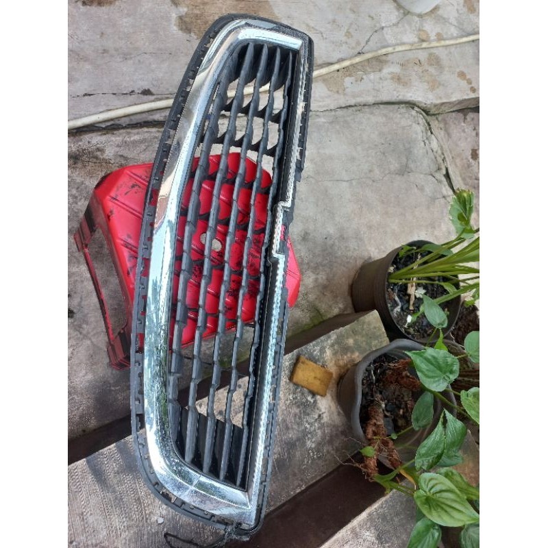 Grill Chevrolet Spin bagian bawah